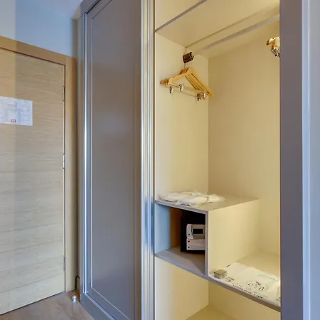 Отель Celeste Bella Luxury & Тургутрейс