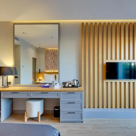 Отель Celeste Bella Luxury & 4*