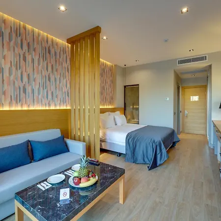 Celeste Bella Luxury & 4*