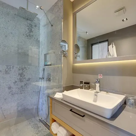 Celeste Bella Luxury & Отель Тургутрейс
