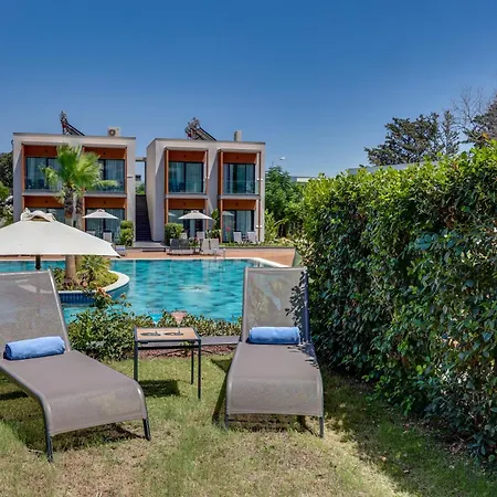 Celeste Bella Luxury & Отель Тургутрейс