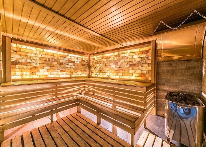 Celeste Bella Luxury & فندق تورغوتْريس