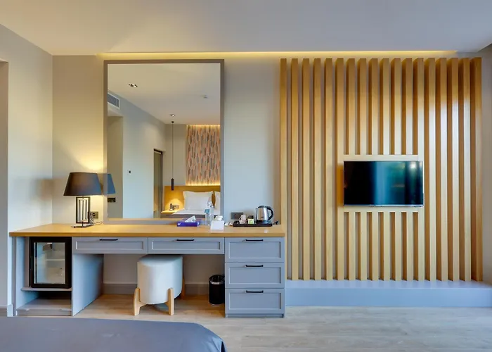 호텔 Celeste Bella Luxury & 4*